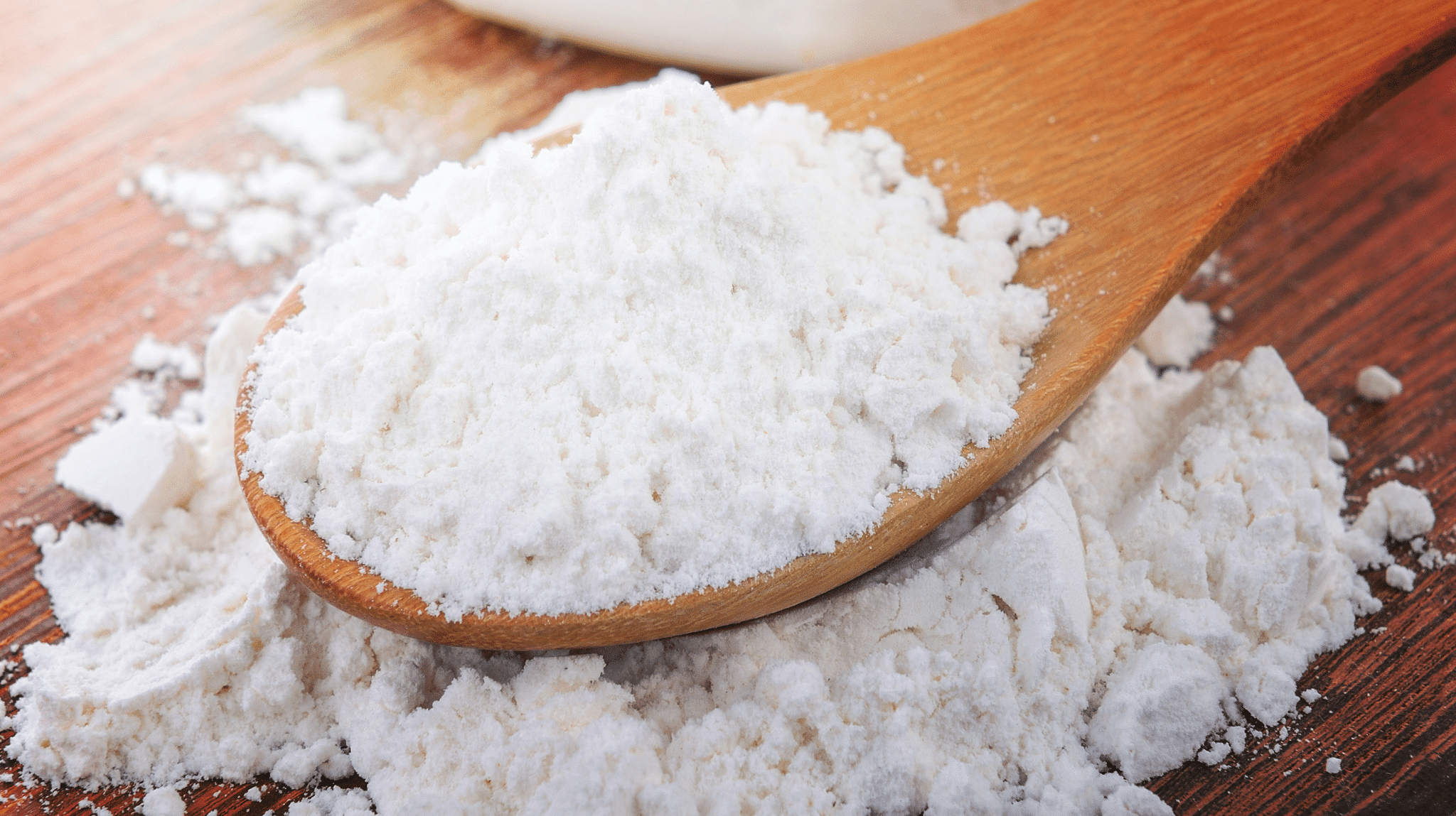 A spoon full of corn starch